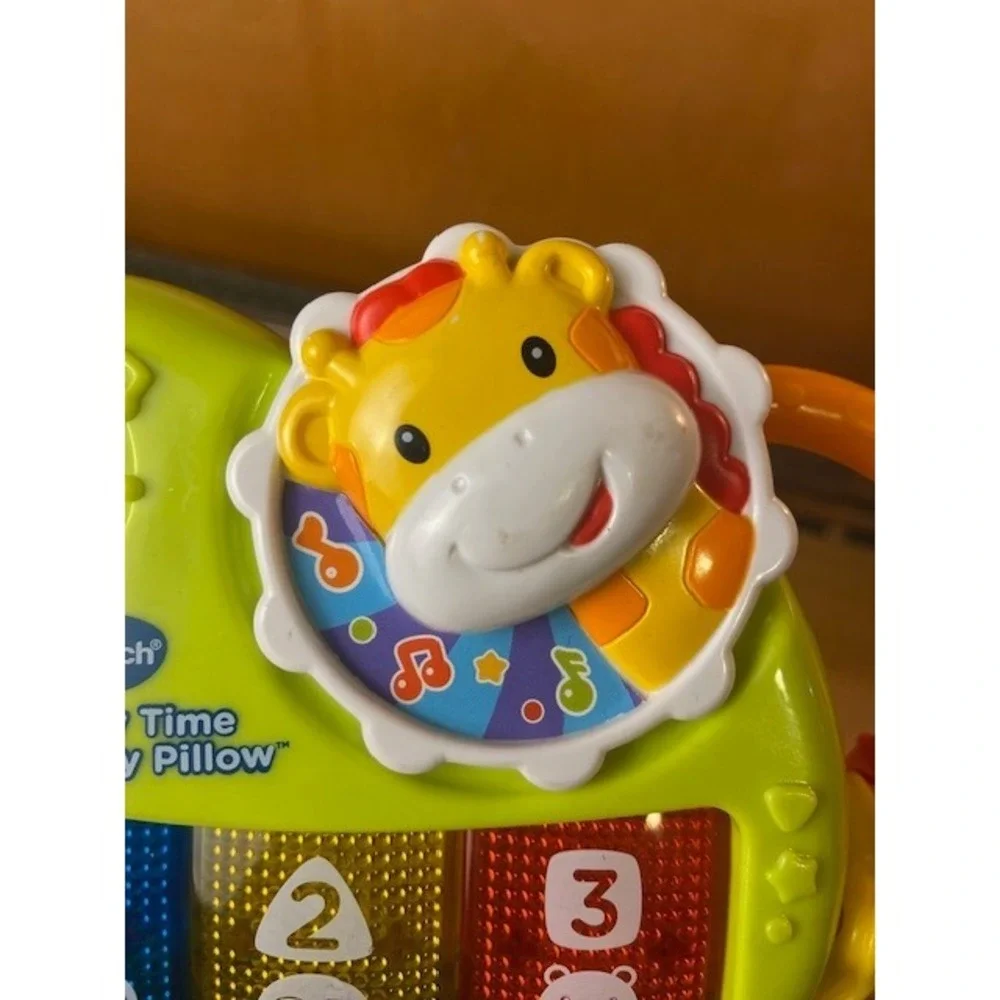 VTech Tummy Time Discovery Pillow Replacement Toy Giraffe Music Lights Working
